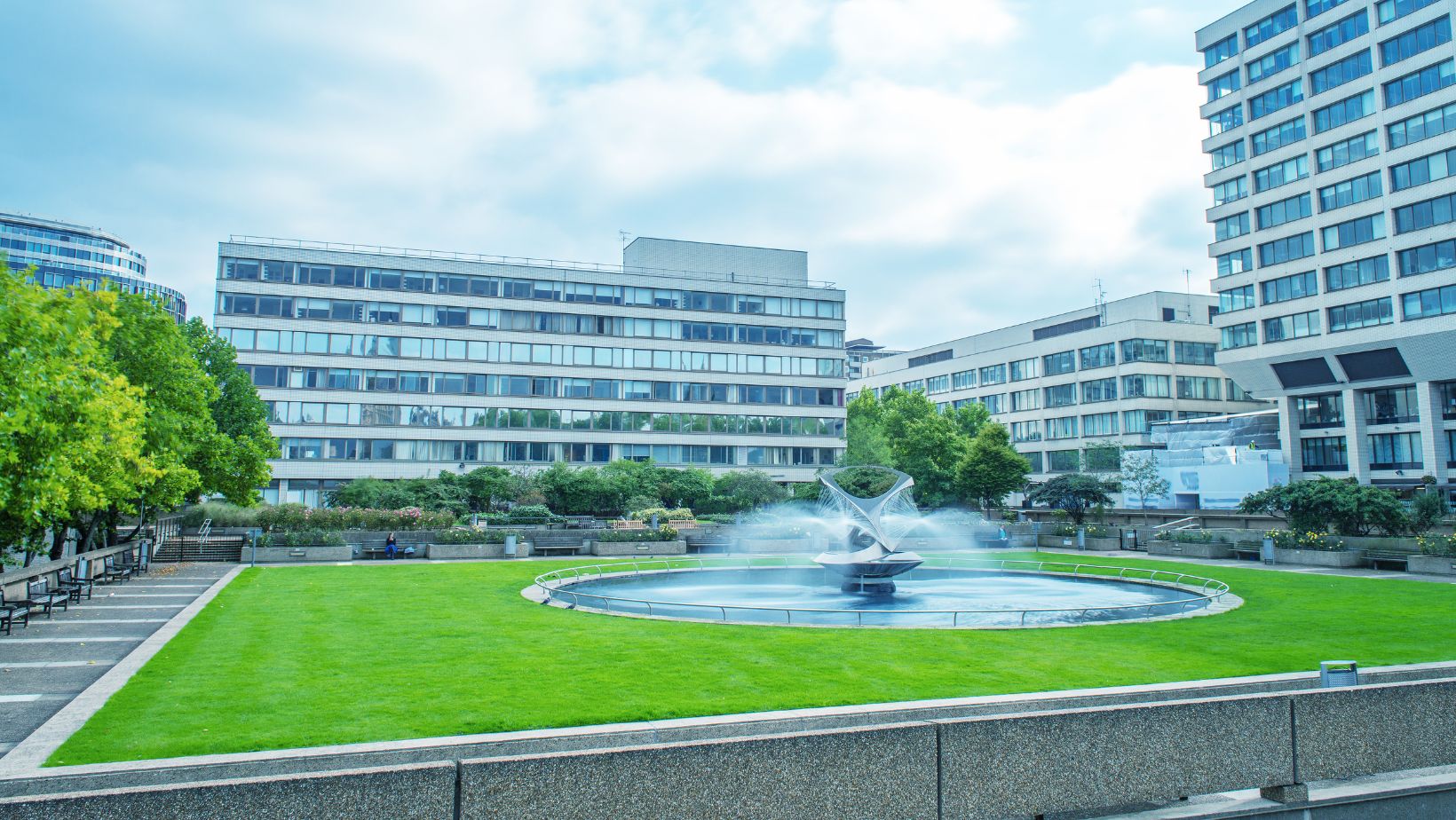 Grünflächenpflege für Krankenhäuser